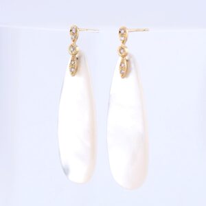 Shape / Mother of Pearl Earrings