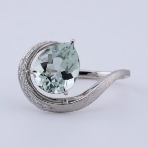 Twist / Green Amethyst Ring