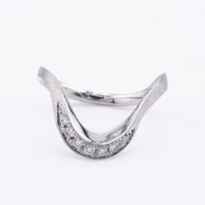 Twist / Diamond Pinky Ring